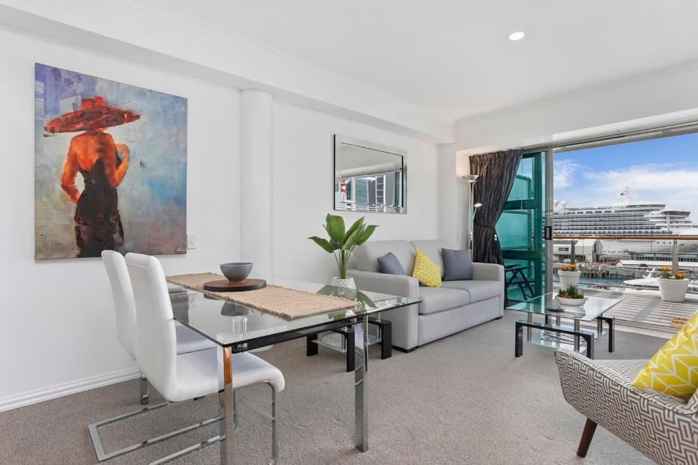 Spacious Water-Front Apartment -Princes Wharf 2219 オークランド エクステリア 写真