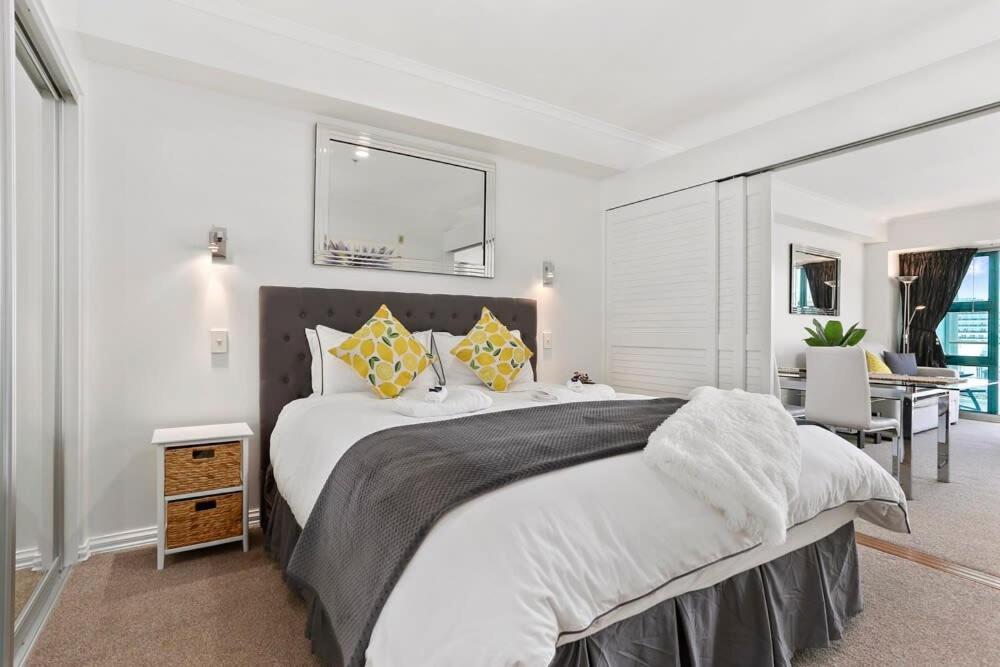 Spacious Water-Front Apartment -Princes Wharf 2219 オークランド エクステリア 写真