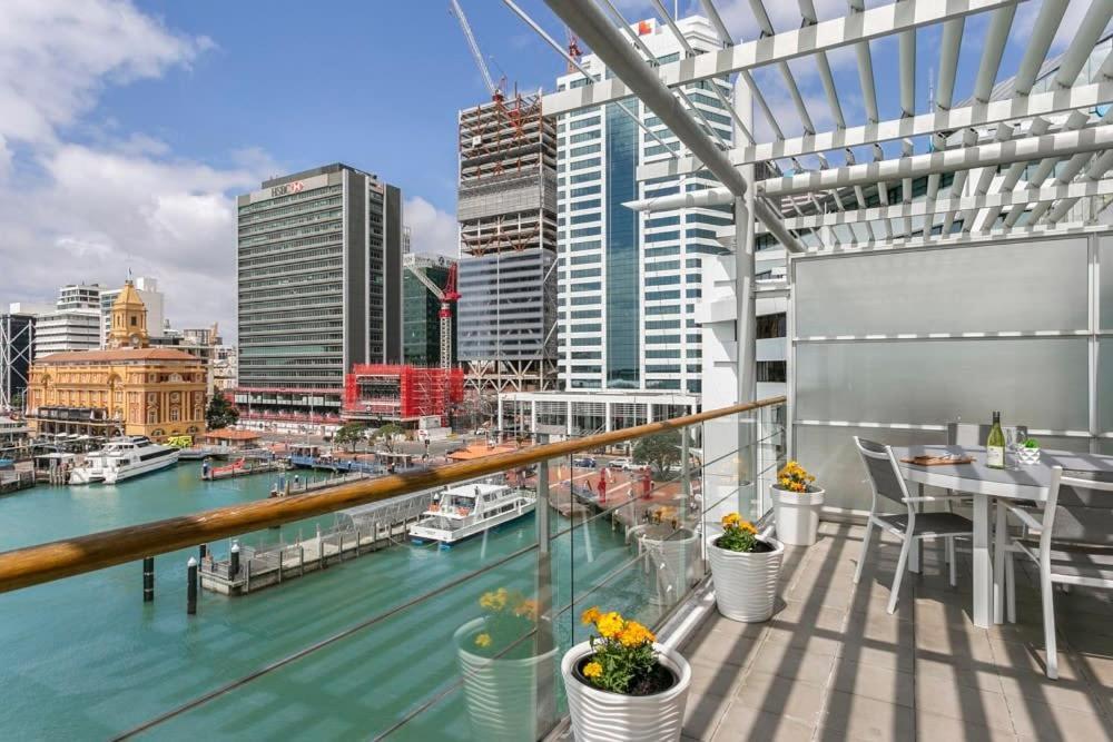 Spacious Water-Front Apartment -Princes Wharf 2219 オークランド エクステリア 写真