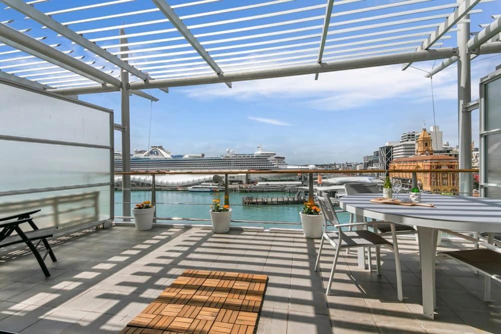 Spacious Water-Front Apartment -Princes Wharf 2219 オークランド エクステリア 写真